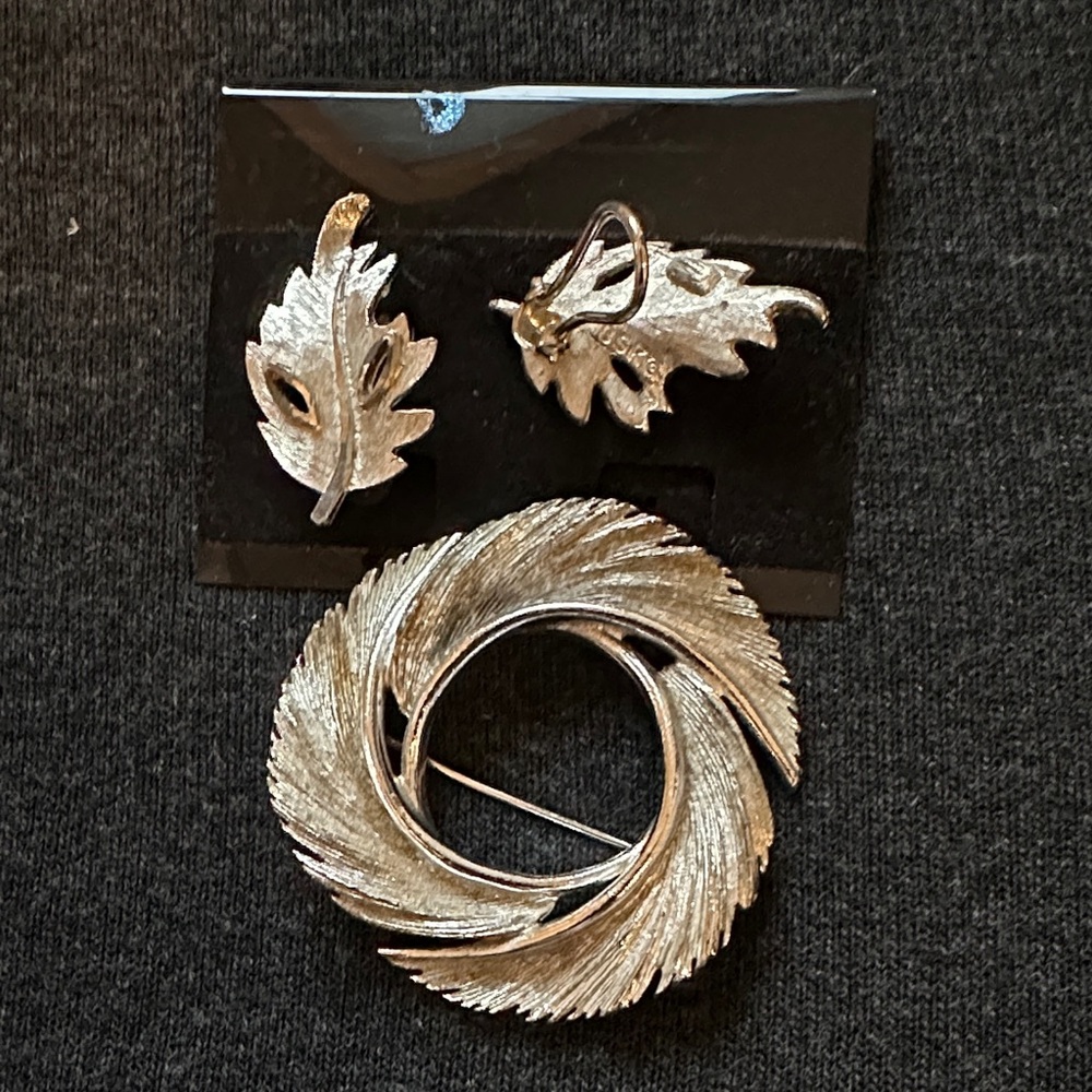 Elegant Silver Leaf Vintage Jewelry Set